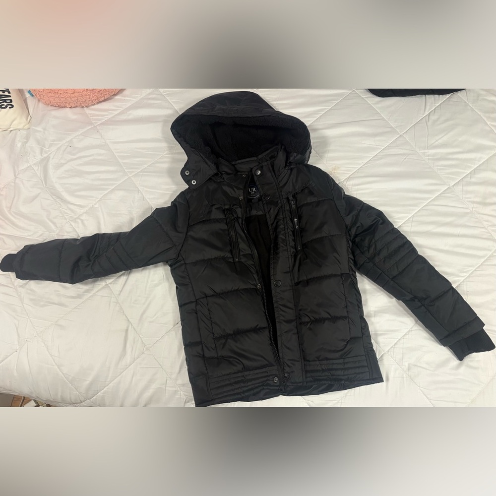 Boy’s URBAN Republic Black Winter Puffy Jacket w/ detachable hood.